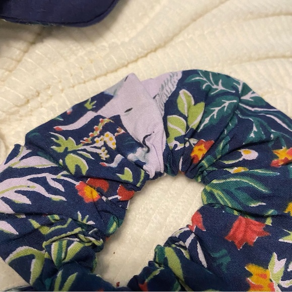 Printfresh Unicorn Garden Sleep Mask and Scrunchie Set - Picture 11 of 12